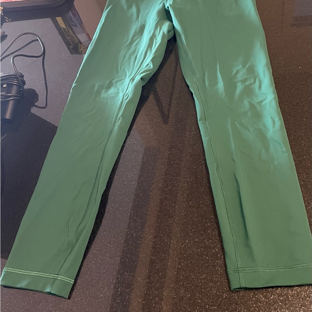 Lululemon Wunder Train Leggings 23’